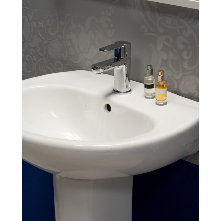 Lavabo monotrou blanc Rak avec socle en céramique Karla 65x51 cm