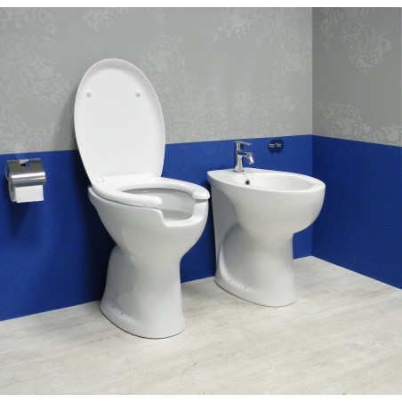 Kit de salle de bains pour handicapés avec lavabo, bidet et WC en céramique avec siège inclus